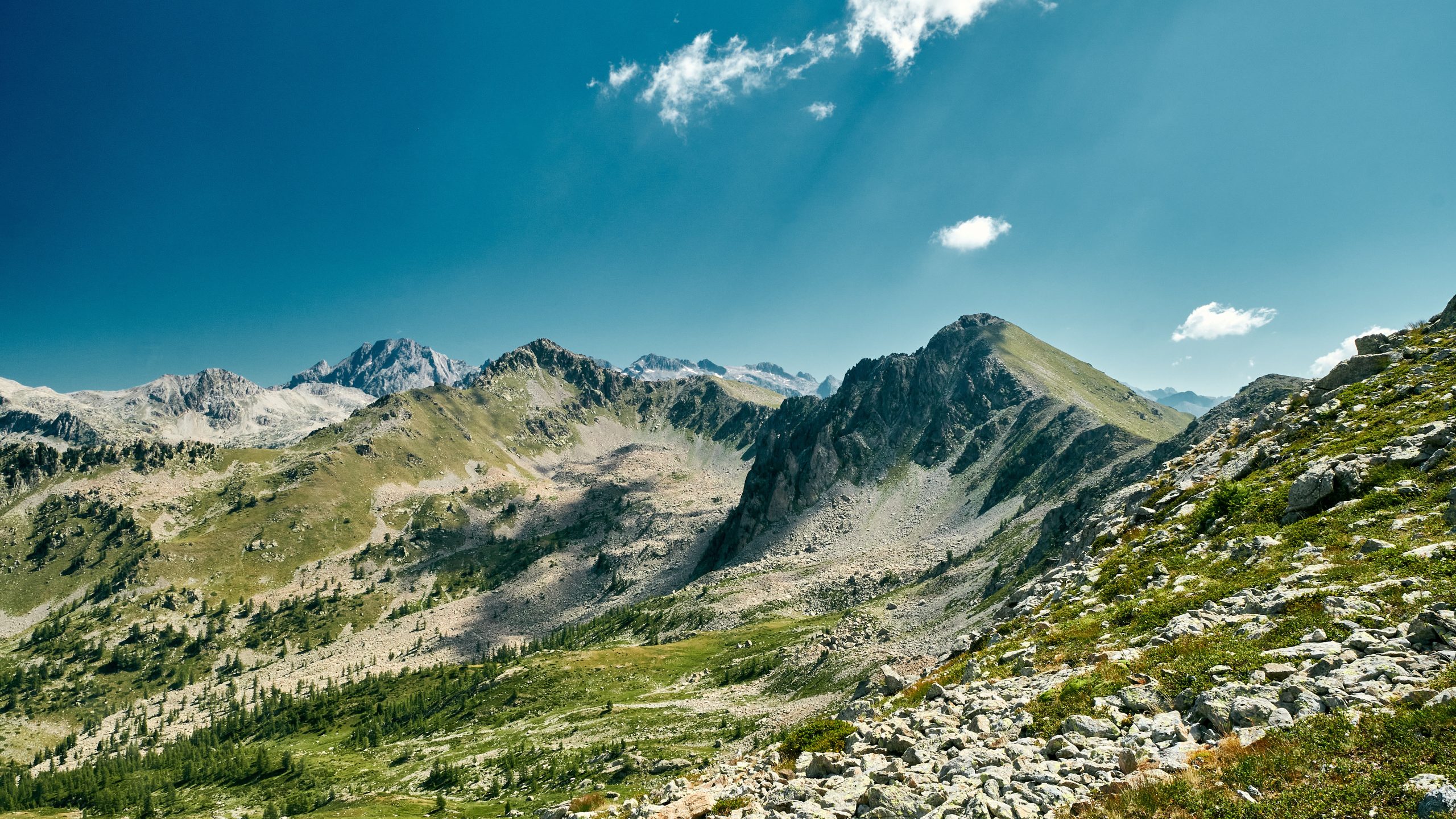 Stunning scene of a mountain ridge in the French Riviera